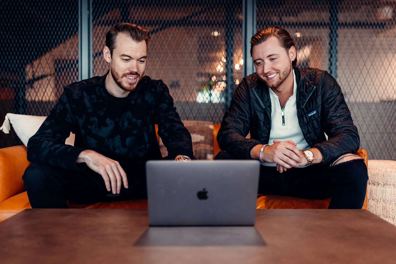 Accountmanager Procestechniek aan het werk op kantoor